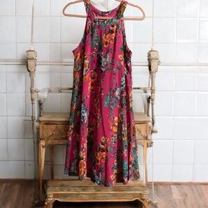 Beautiful Betsey Johnson Floral Sleeveless Pink Dress
SIZE 8